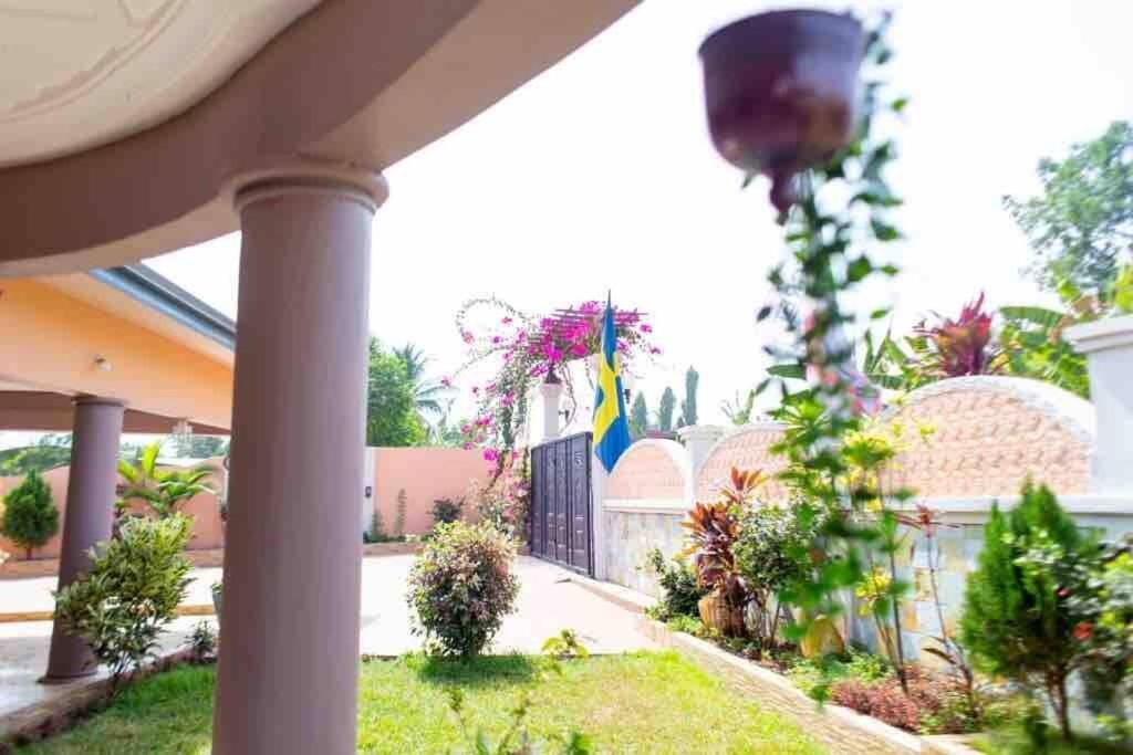 Nana Adu Guest House Koforidua Eksteriør billede