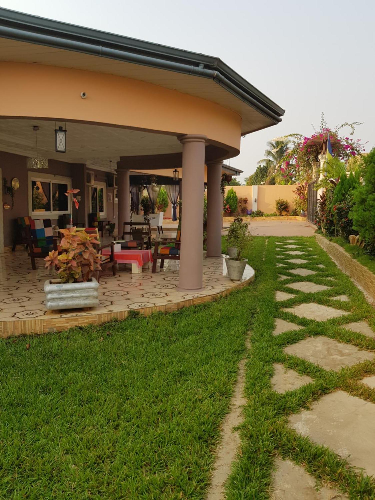 Nana Adu Guest House Koforidua Eksteriør billede