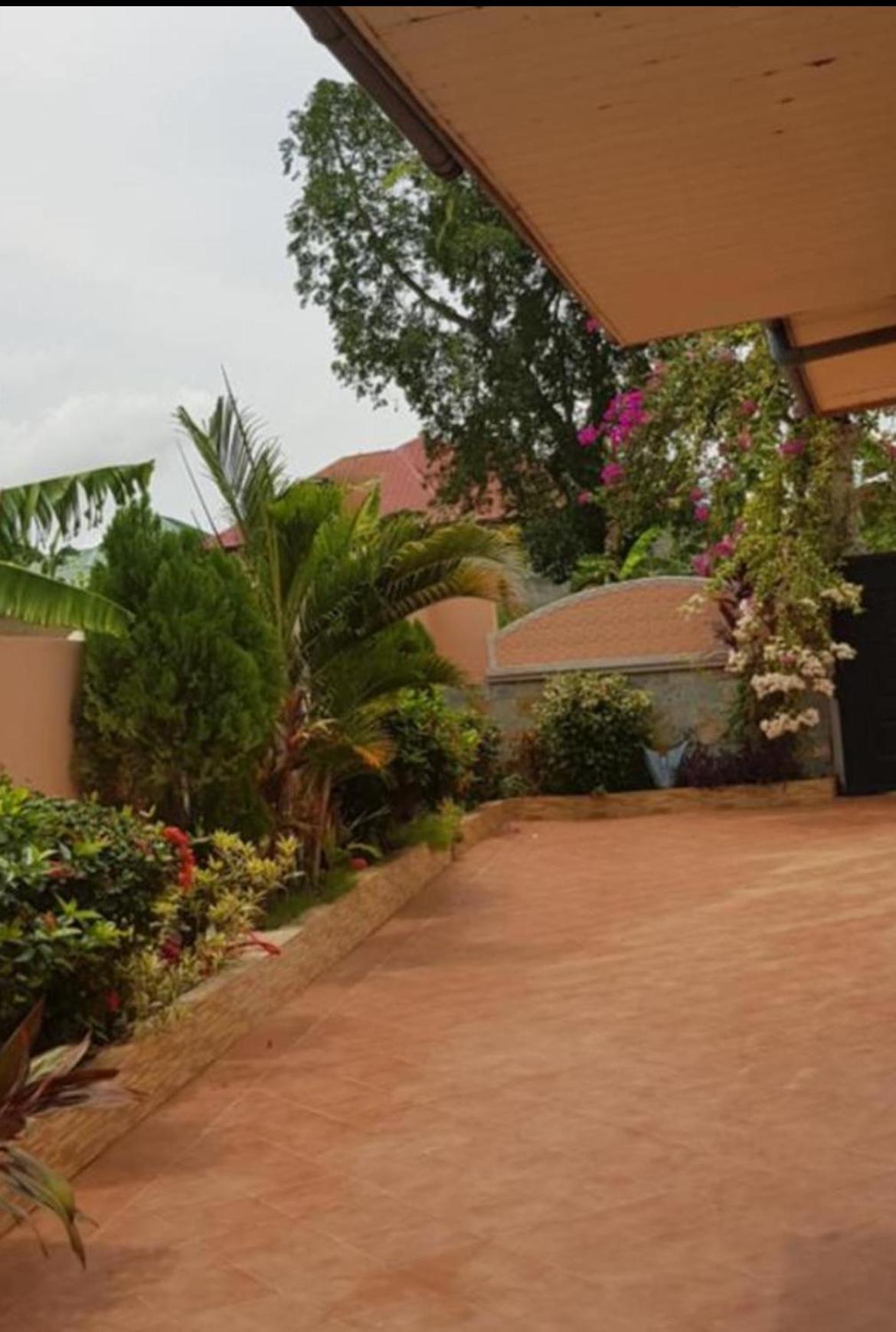 Nana Adu Guest House Koforidua Eksteriør billede